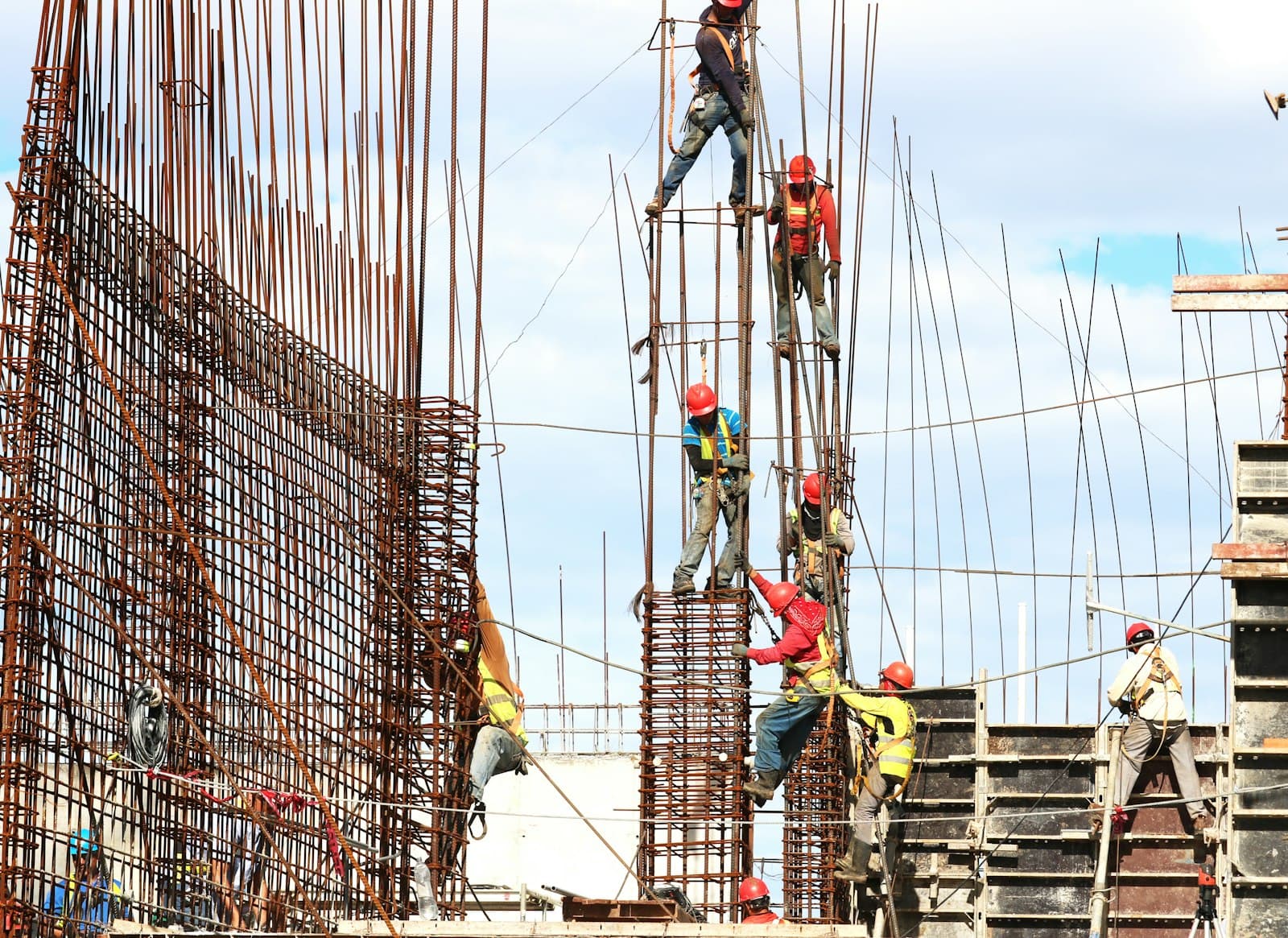 Artisan du bâtiment sur un chantier d’intervention